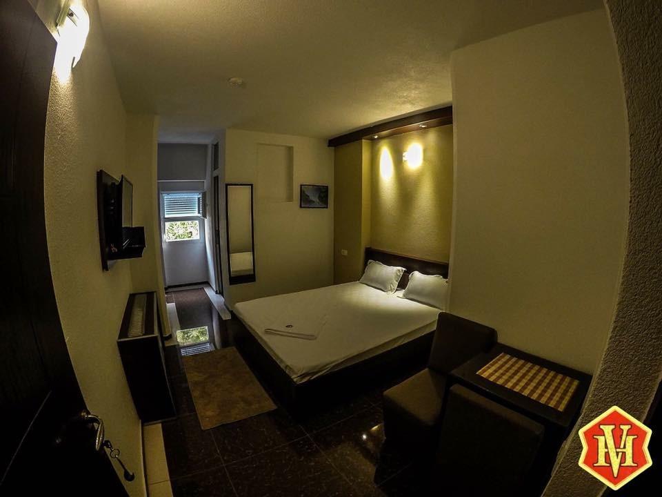 Hotel Millenium2 Призрен Экстерьер фото