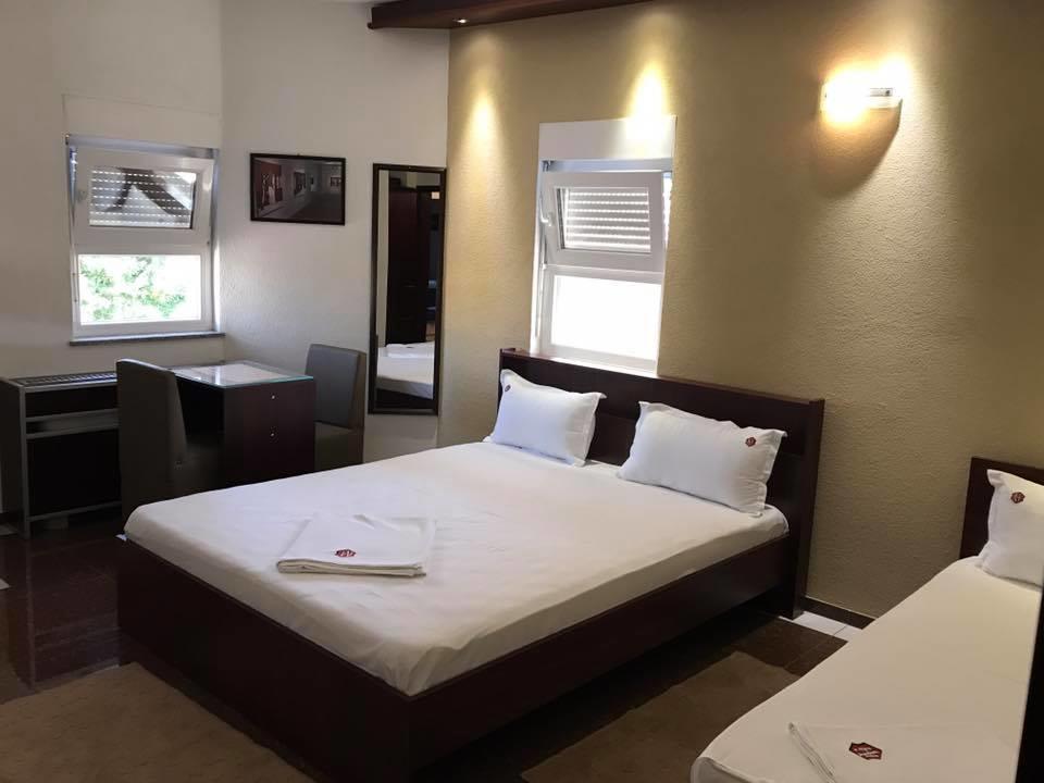 Hotel Millenium2 Призрен Экстерьер фото