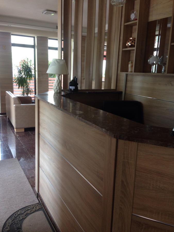 Hotel Millenium2 Призрен Экстерьер фото